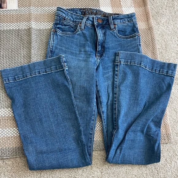 Ladies Wrangler High Rise Trouser Jeans - Size 26x32 - Picture 3 of 4